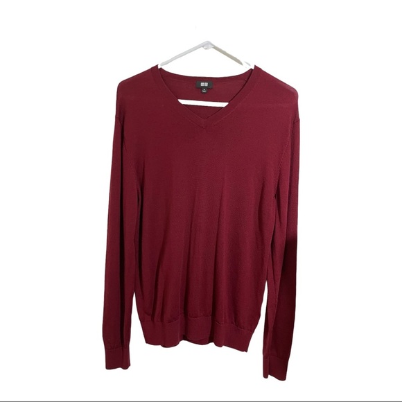 Uniqlo mens V-Neck sweater pure new wool. Long sleeve size medium. Maroone - Picture 1 of 9